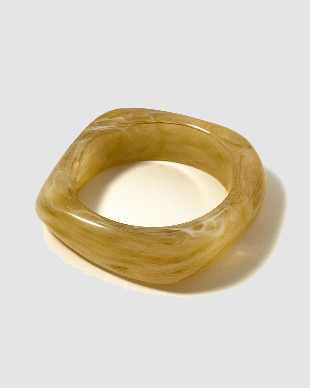 LUMÉ BANGLE - BUTTER PEARL