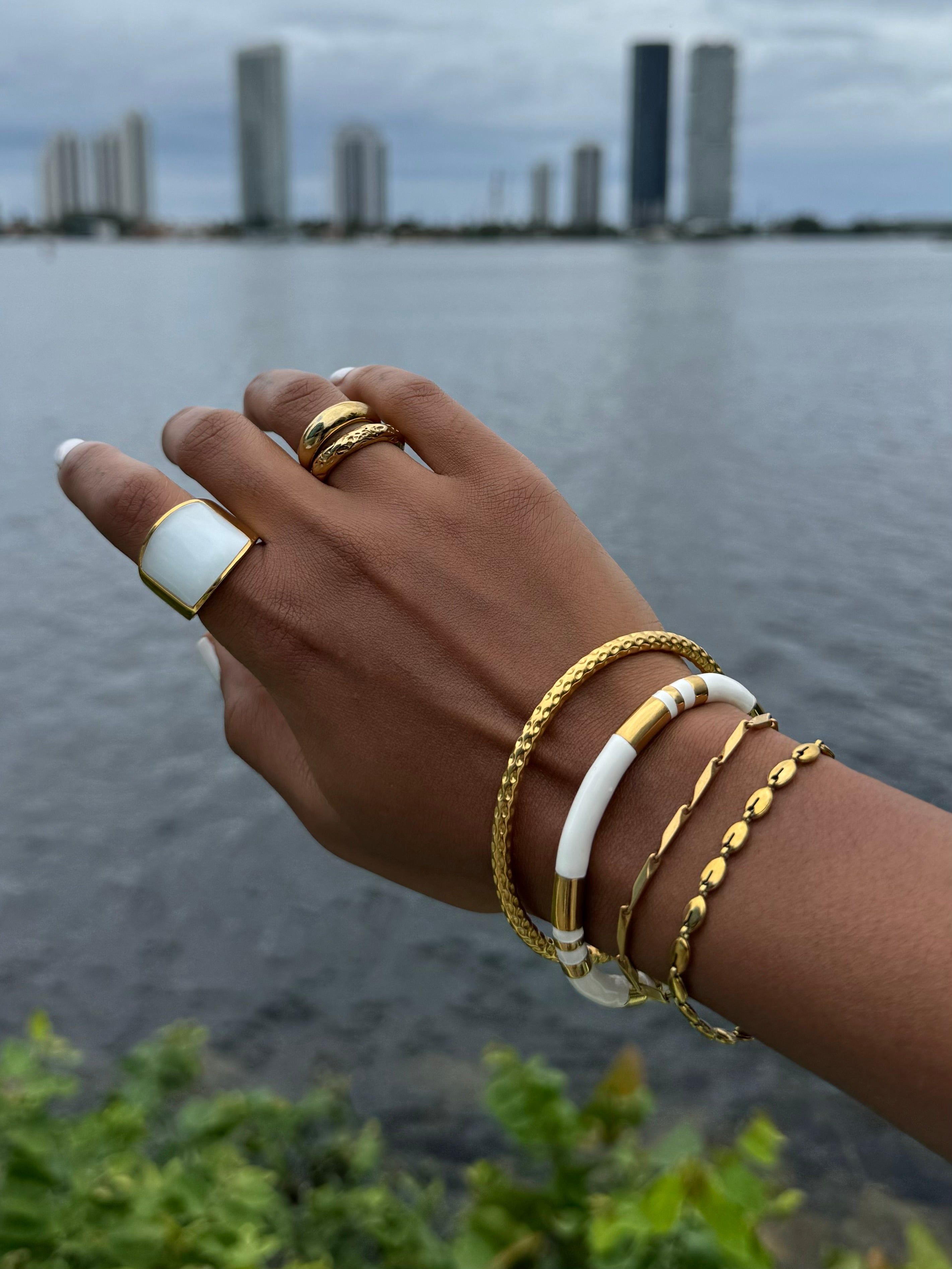 IRIS - GOLD & PEARL