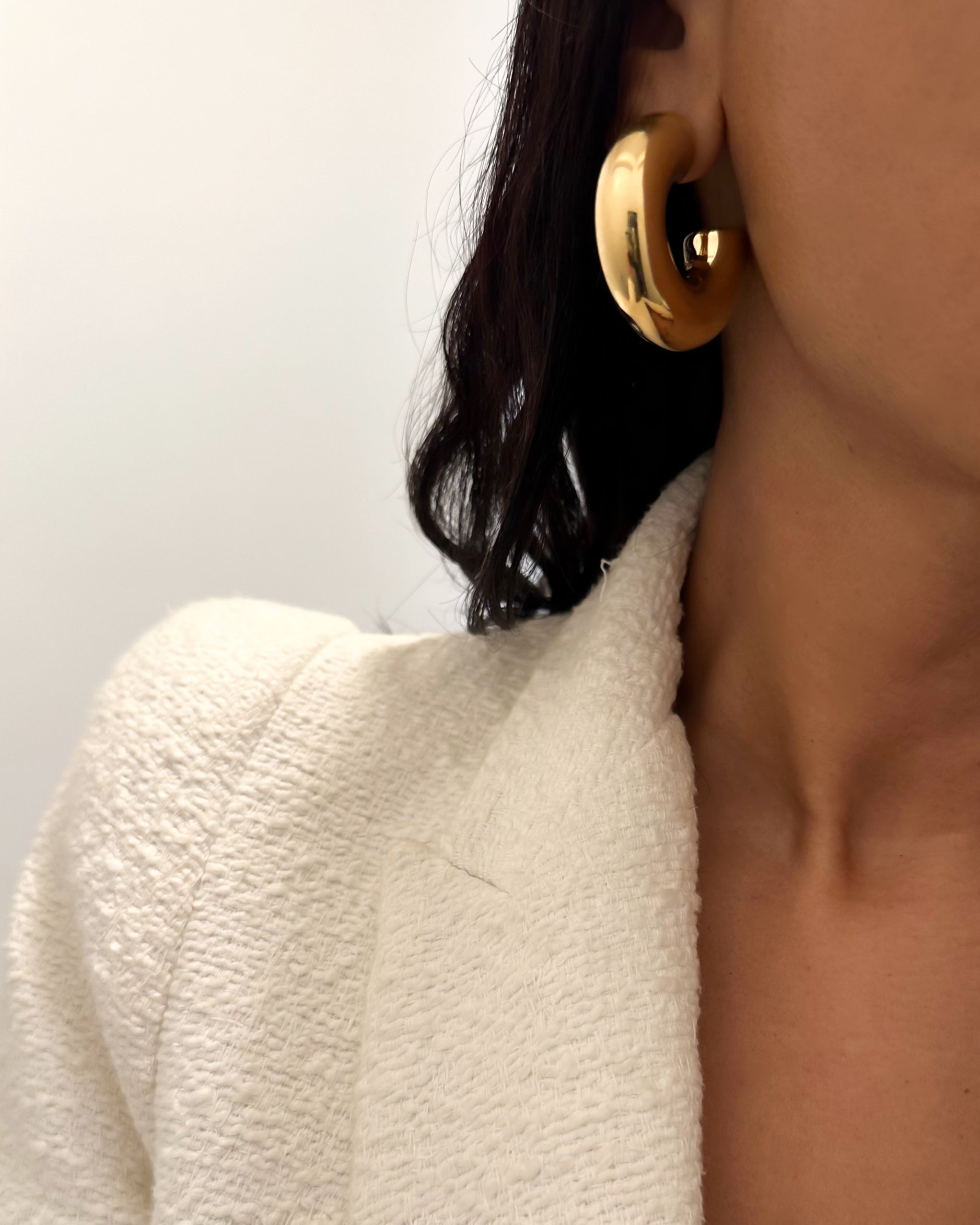 JAI LARGE HOOPS - GOLD