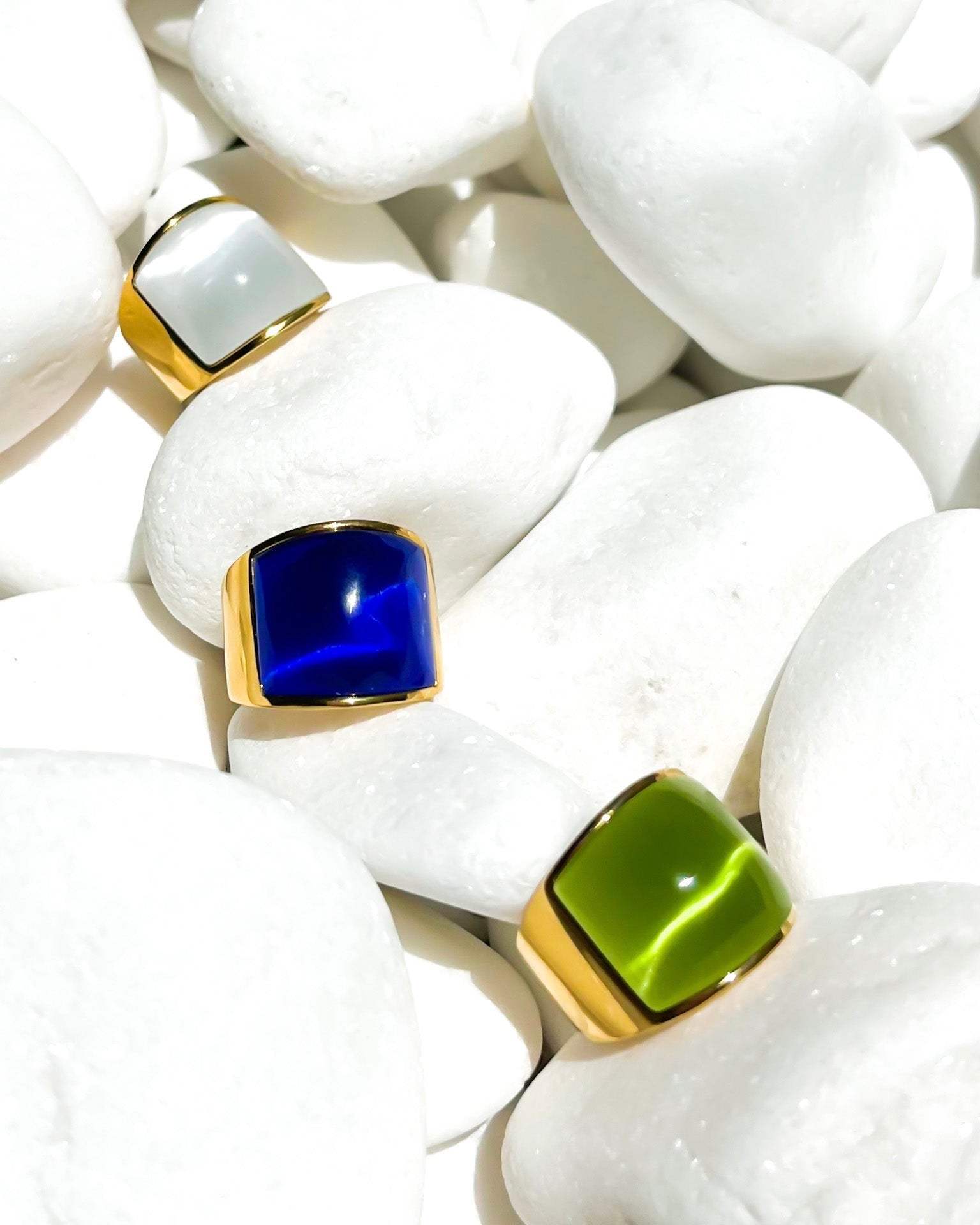 IRIS - GOLD & PEARL