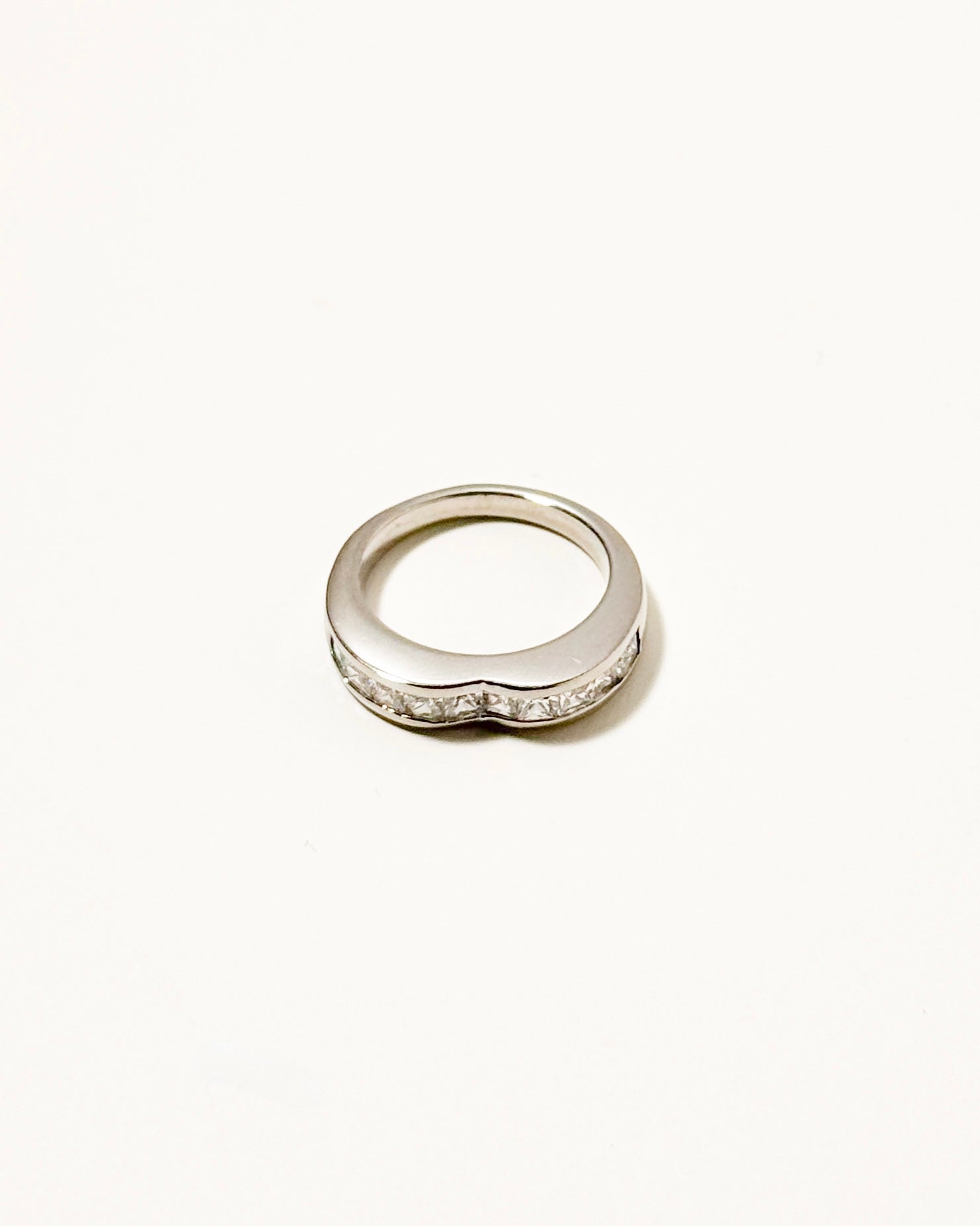 HEART SHAPED PINKY RING - SILVER
