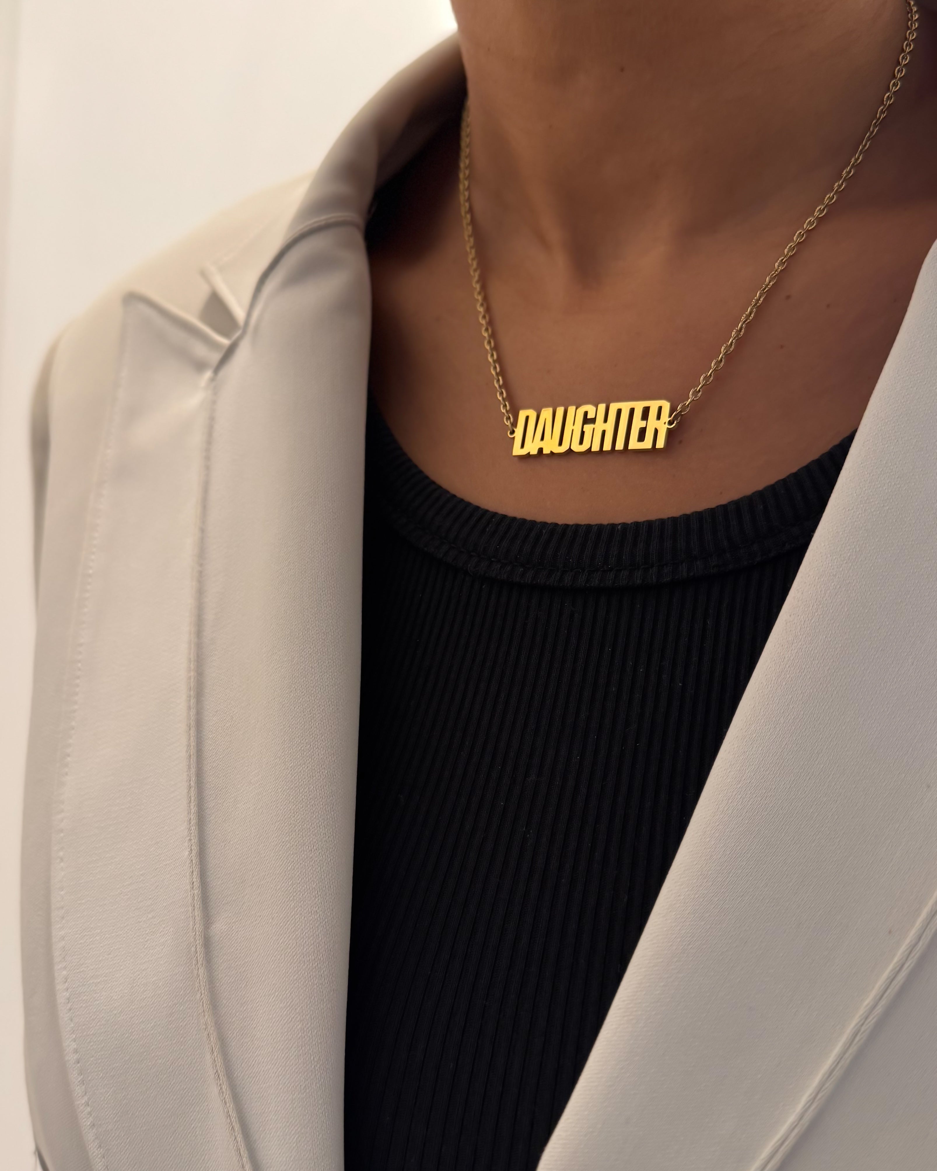DAUGHTER NECKLACE - GOLD