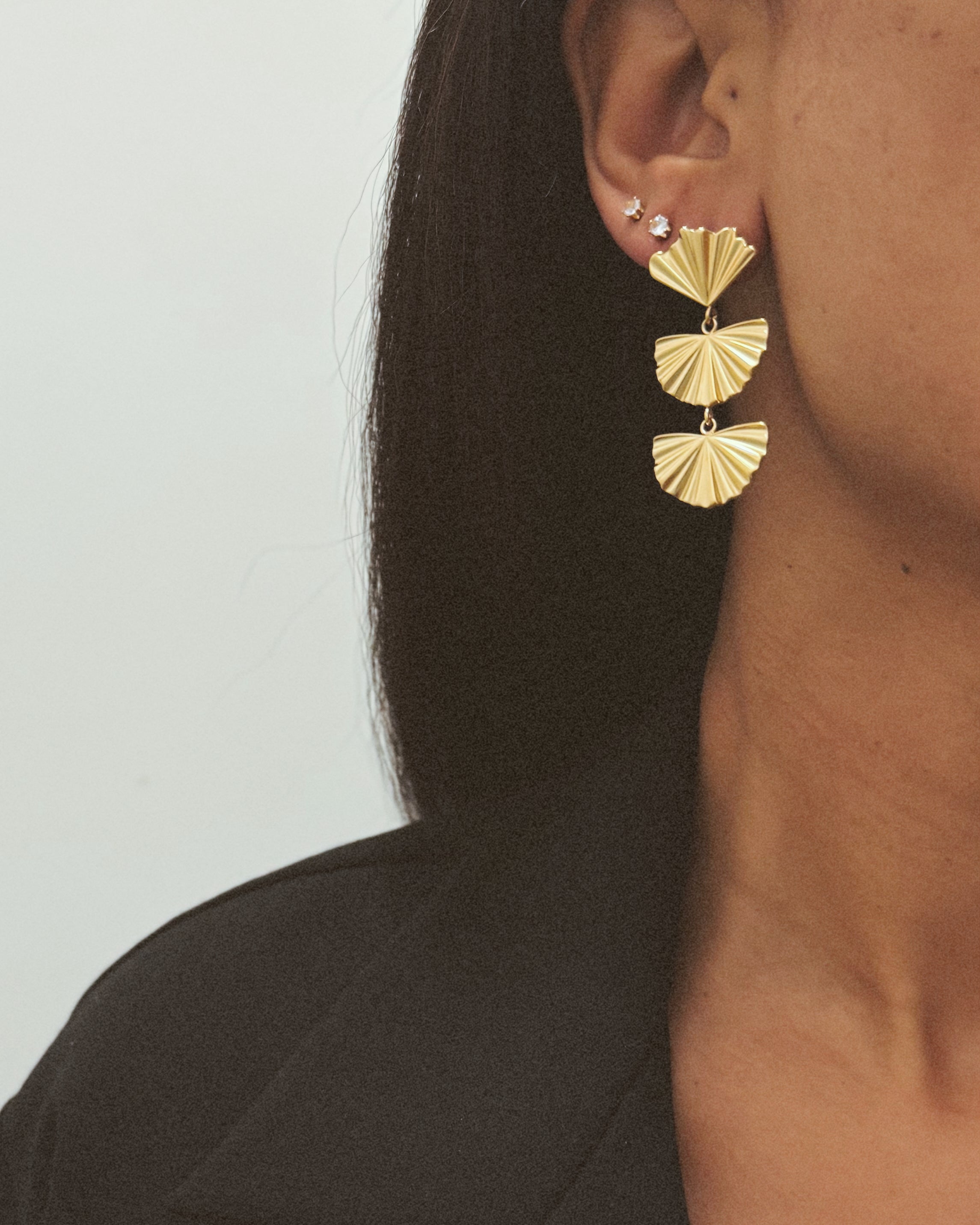 FANNIE DROP EARRINGS