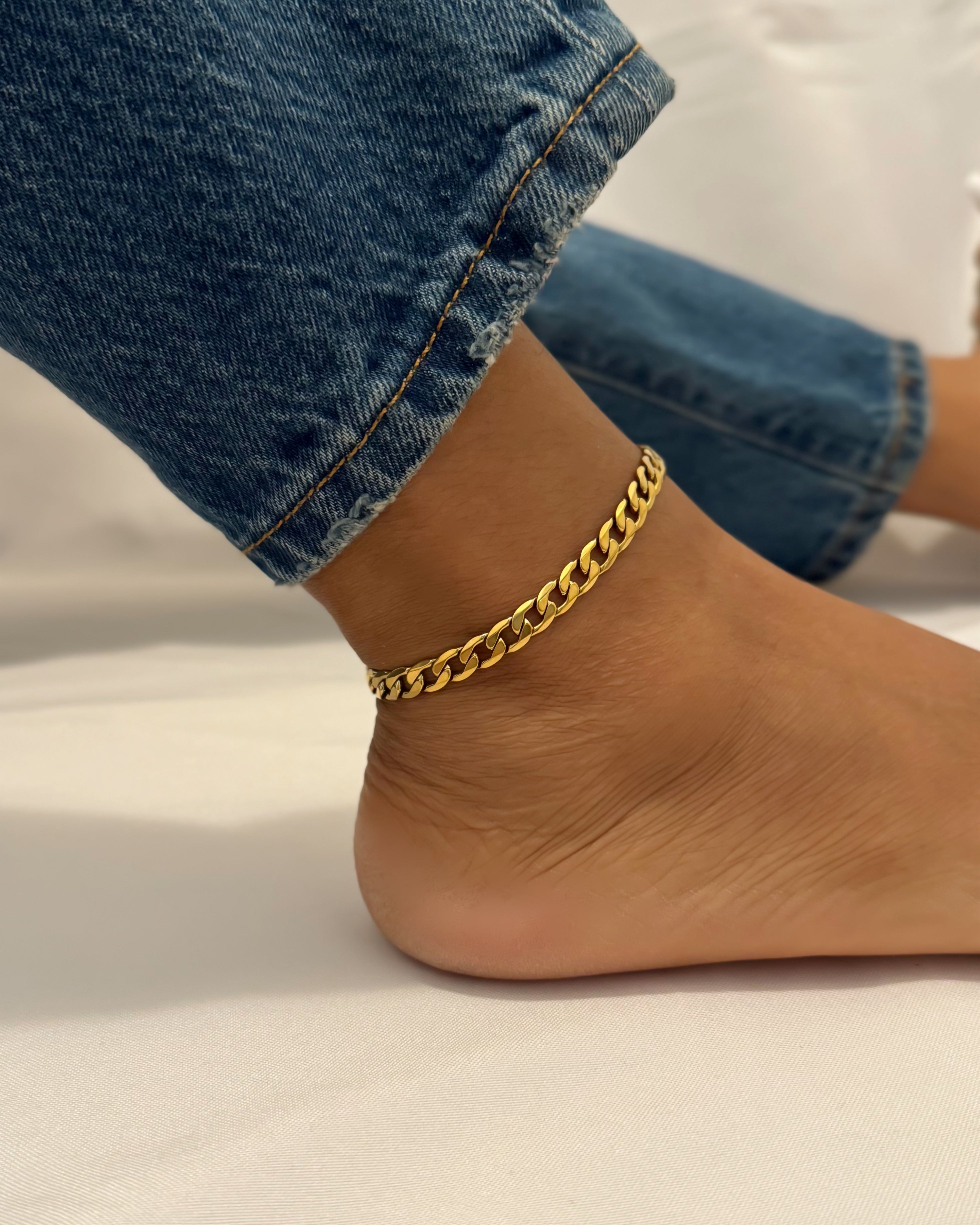 FLAT CURB ANKLET - GOLD