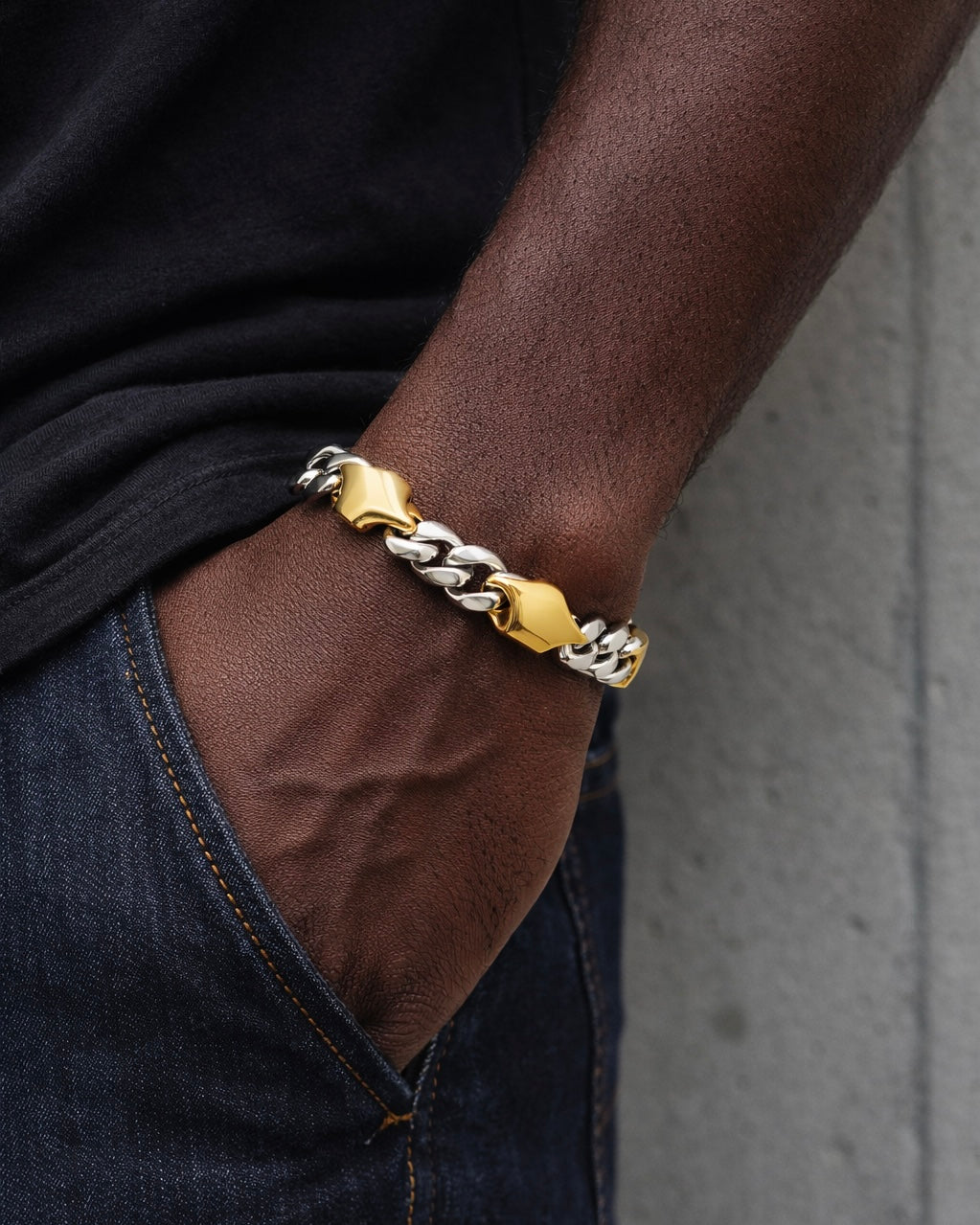 AXE BRACELET - SILVER/GOLD